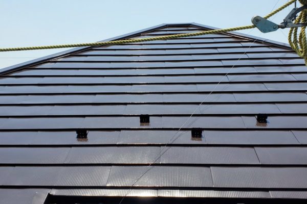 千葉県袖ケ浦市　屋根塗装　中塗り　ガルバリウム鋼板　無料見積もり