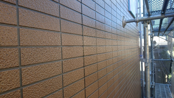 外壁塗装・水切り板金修繕_上塗り_2