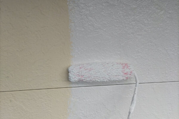 屋根カバー・外壁塗装_下塗り