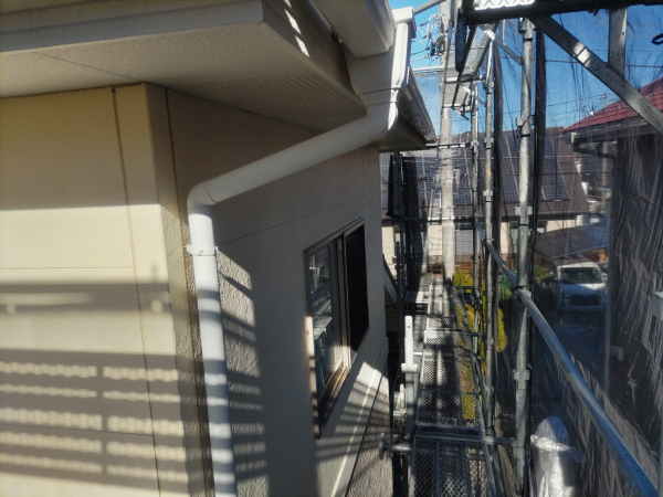 屋根カバー・外壁塗装_足場設置