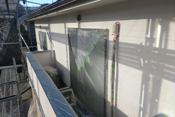 屋根カバー・外壁塗装_ベランダの養生