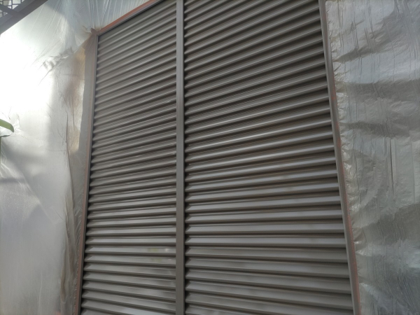 屋根カバー・外壁塗装_雨戸養生