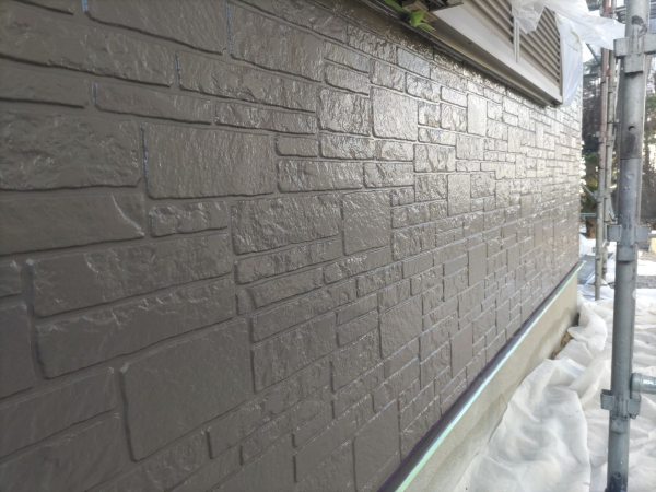 屋根カバー・外壁塗装_上塗り（ウルトラSi）