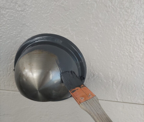 換気口カバー中塗り