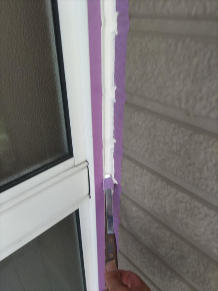 木更津市・Y様｜屋根塗装・外壁塗装③_コーキングならし