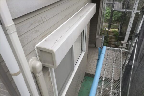 木更津市・Y様｜屋根塗装・外壁塗装③_コーキングシャッターボックス