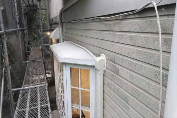 木更津市・Y様｜屋根塗装・外壁塗装④_窓サッシ周り