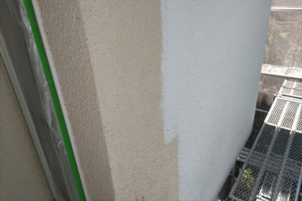 木更津市・Y様｜屋根塗装・外壁塗装⑧_下塗り途中