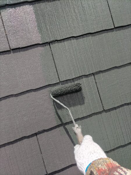 木更津市・Y様｜屋根塗装・外壁塗装⑥_上塗り途中