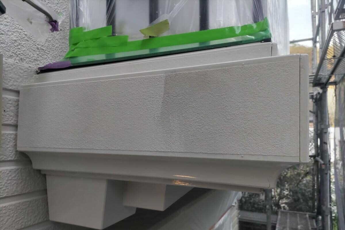 木更津市・Y様｜屋根塗装・外壁塗装⑩_ベランダ幕板塗装中アイキャッチ