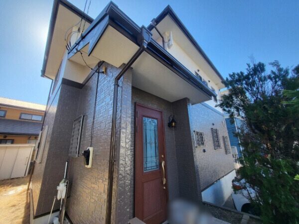 屋根カバー・外壁塗装_完工玄関