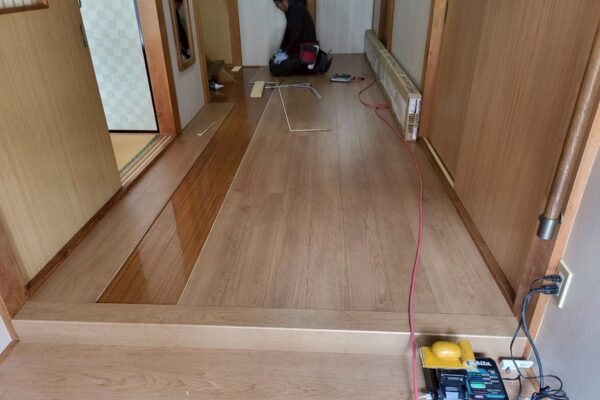 袖ヶ浦市・U様｜フロア・クロス⑤_フロア敷きつめ2