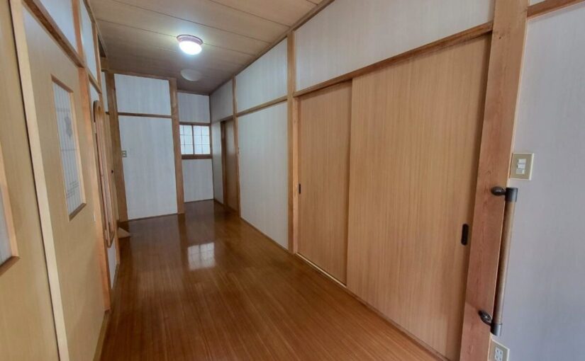 袖ヶ浦市・U様｜フロア・クロス③_クロス貼りアイキャッチ